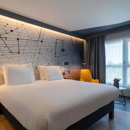 ホテル メルキュール センター アンティゴーヌ