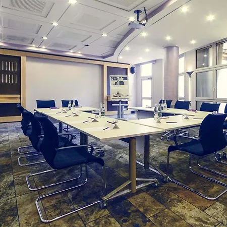 メルキュール センター アンティゴーヌ 4*