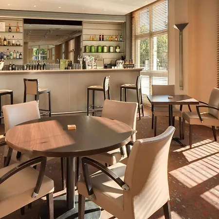 ホテル メルキュール センター アンティゴーヌ モンペリエ