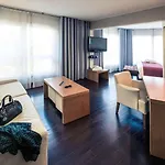 メルキュール センター アンティゴーヌ 4*