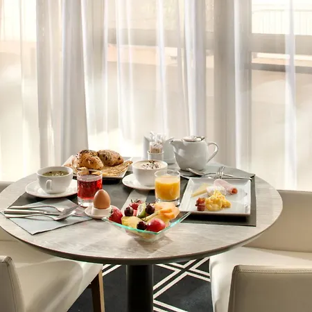 Hotel Mercure Centre Antigone 4*