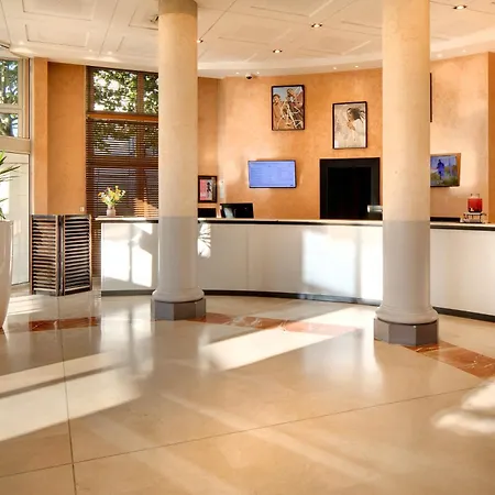 Mercure Centre Antigone 4*