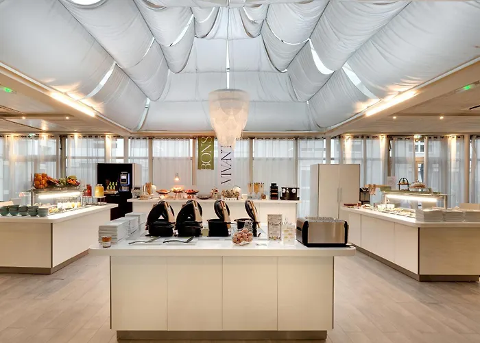 Hotel Mercure Centre Antigone 4*