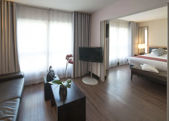 Mercure Centre Antigone Hotel 4*