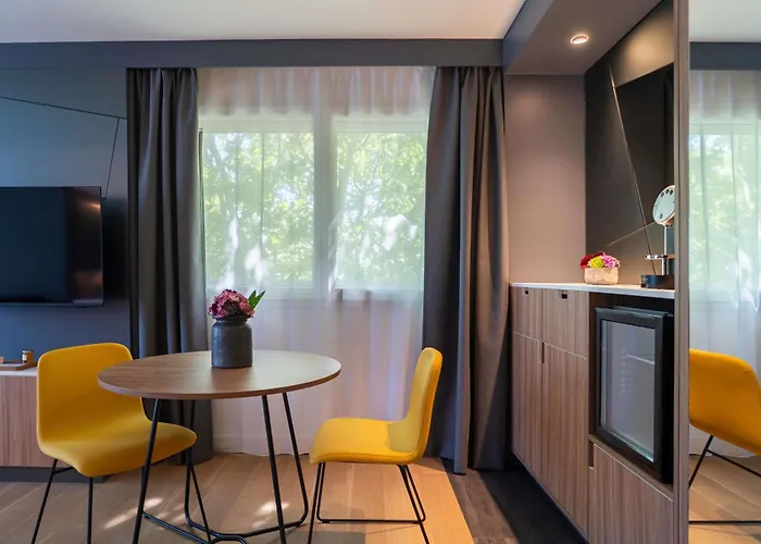 Mercure Centre Antigone Hotel 4*